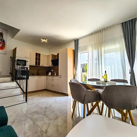 Villa David With Private Parking *